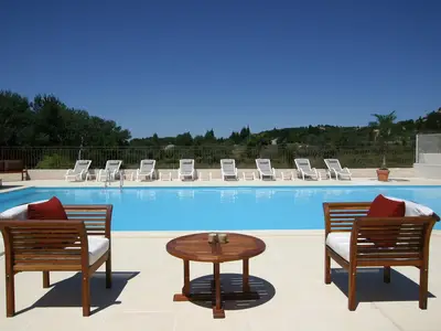 PoolOfHouse