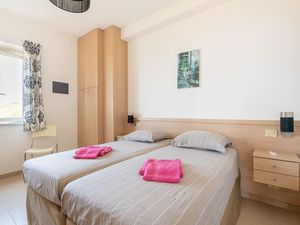 24044651-Ferienwohnung-6-Parghelia-300x225-5