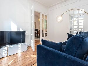 23762994-Ferienwohnung-4-Paris-300x225-4