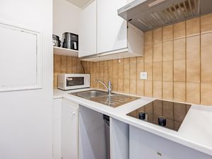 24018314-Ferienwohnung-2-Paris-300x225-5