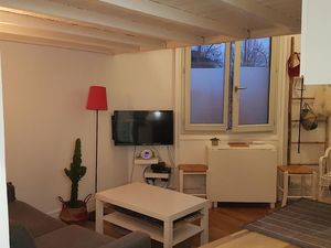 24021271-Ferienwohnung-4-Paris-300x225-2