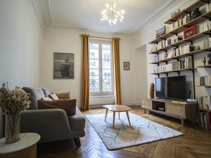 23978002-Ferienwohnung-2-Paris-300x225-0