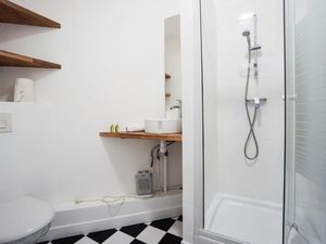 24048103-Ferienwohnung-2-Paris-300x225-1