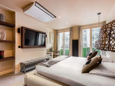 Ferienwohnung für 13 Personen (160 m²) in Paris 10/10