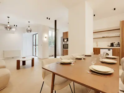 DiningRoom