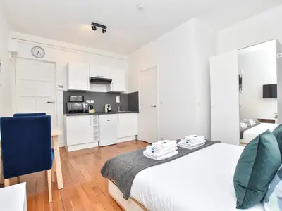 Ferienwohnung für 3 Personen (18 m²) in Paris 8/10