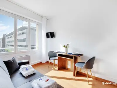 Ferienwohnung für 3 Personen (12 m²) in Paris 1/10