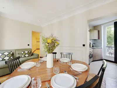 Ferienwohnung für 7 Personen (56 m²) in Paris 8/10