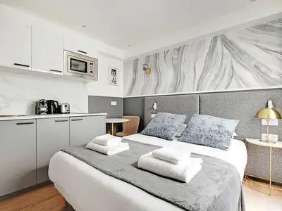 Ferienwohnung für 3 Personen (13 m²) in Paris 1/8