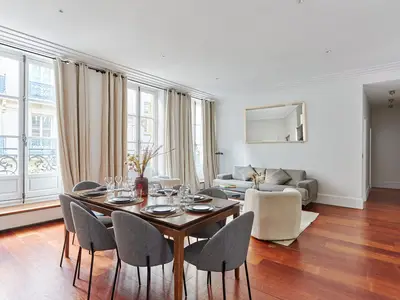 Ferienwohnung für 9 Personen in Paris 8/10