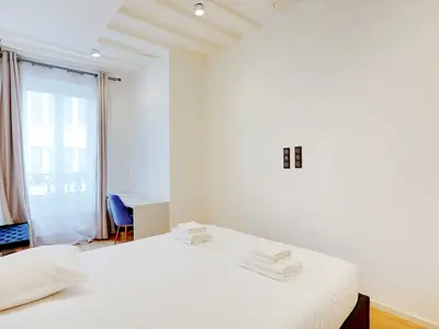 Ferienwohnung für 9 Personen (101 m²) in Paris 10/10