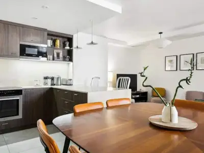 Ferienwohnung für 9 Personen (120 m²) in Paris 10/10