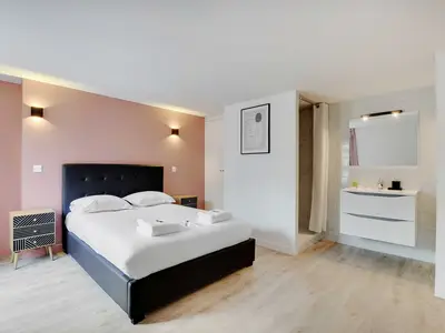 Ferienwohnung für 9 Personen (120 m²) in Paris 10/10