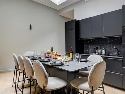 Ferienwohnung für 11 Personen (126 m²) in Paris 1/10