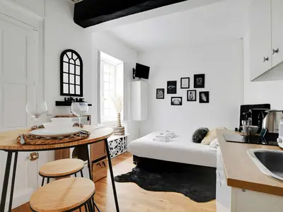 Ferienwohnung für 3 Personen (15 m²) in Paris 1/10