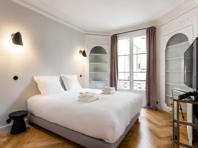 Ferienwohnung für 9 Personen (111 m²) in Paris 10/10