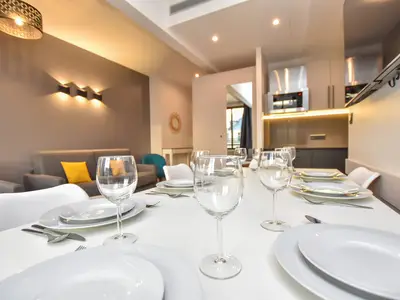 Ferienwohnung für 9 Personen (65 m²) in Paris 10/10