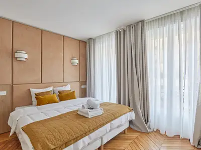 Ferienwohnung für 9 Personen (121 m²) in Paris 4/10