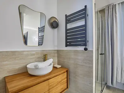 Ferienwohnung für 9 Personen (121 m²) in Paris 10/10