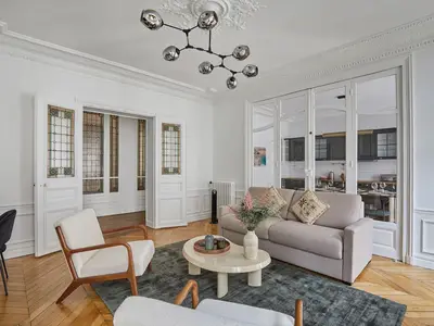 Ferienwohnung für 9 Personen in Paris 1/10