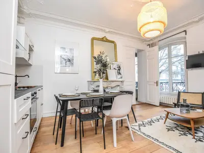 Ferienwohnung für 9 Personen (95 m²) in Paris 1/10