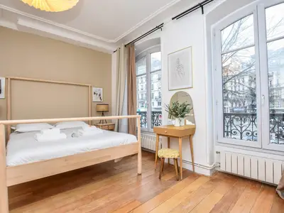 Ferienwohnung für 9 Personen (95 m²) in Paris 10/10