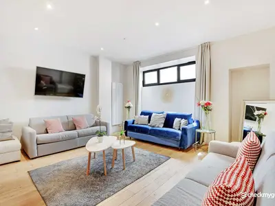 Ferienwohnung für 16 Personen (166 m²) in Paris 1/10