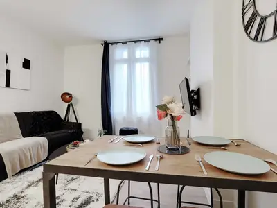 DiningRoom
