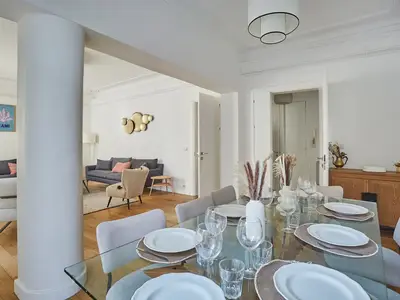 Ferienwohnung für 9 Personen in Paris 9/10