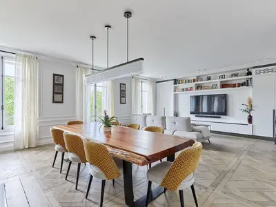 DiningRoom
