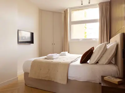 Ferienwohnung für 7 Personen (101 m²) in Paris 10/10