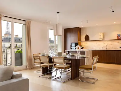 Ferienwohnung für 9 Personen (130 m²) in Paris 10/10