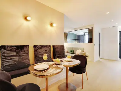 DiningRoom