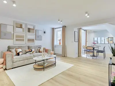 Ferienwohnung für 7 Personen (107 m²) in Paris 1/10