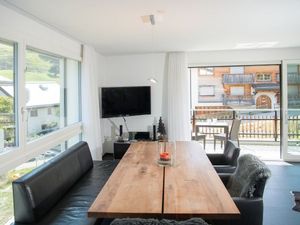 23492310-Ferienwohnung-4-Parpan-300x225-3