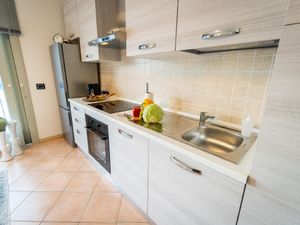 23874036-Ferienwohnung-2-Parzanica-300x225-3