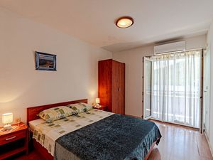 19125780-Ferienwohnung-2-Pasadur-300x225-5