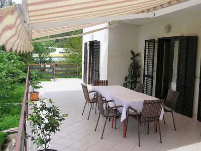 Ferienwohnung für 9 Personen (140 m²) in Pašman 2/10