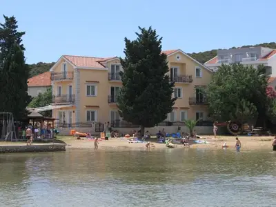 Ferienwohnung für 8 Personen in Pašman 1/10