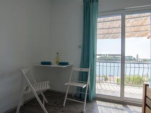 23047061-Ferienwohnung-3-Pašman-300x225-2