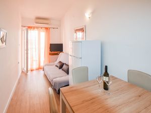 23945170-Ferienwohnung-3-Pašman-300x225-4