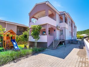 23742043-Ferienwohnung-8-Pašman-300x225-4