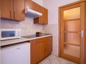 19129799-Ferienwohnung-4-Pašman-300x225-5