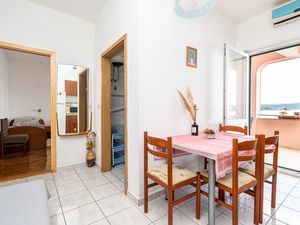 23930162-Ferienwohnung-5-Pašman-300x225-3