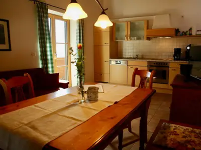 ferienwohnunghofseitn-wohnkche