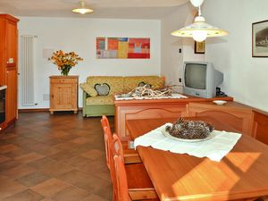 23292093-Ferienwohnung-4-Pellizzano-300x225-2