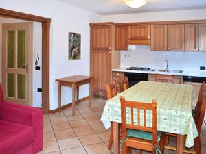 23292100-Ferienwohnung-6-Pellizzano-300x225-2