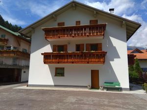 22439433-Ferienwohnung-8-Pellizzano-300x225-1