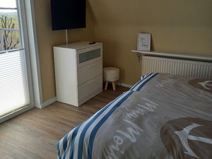 Schlafzimmer mit Doppelbett