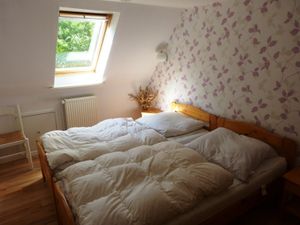 1657047-Ferienwohnung-4-Pellworm-300x225-2